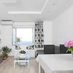 Appartement Aurora I *