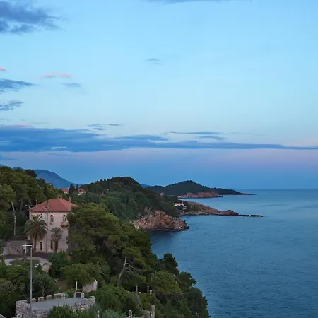 Aurora I ドゥブロブニク